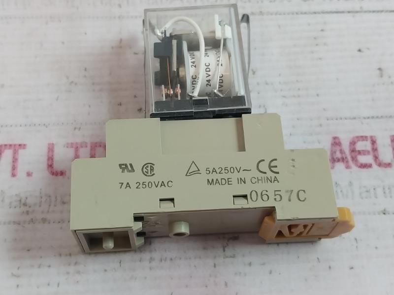 Omron My2N Power Relay 5A 240V-ac1 Iec255 24Vdc