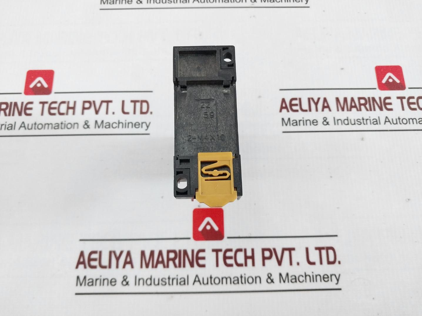 Omron My4-d Miniature Power Relay W/ Socket Pyf14A-e 5A 28V-dc1 Iec255 24Vdc