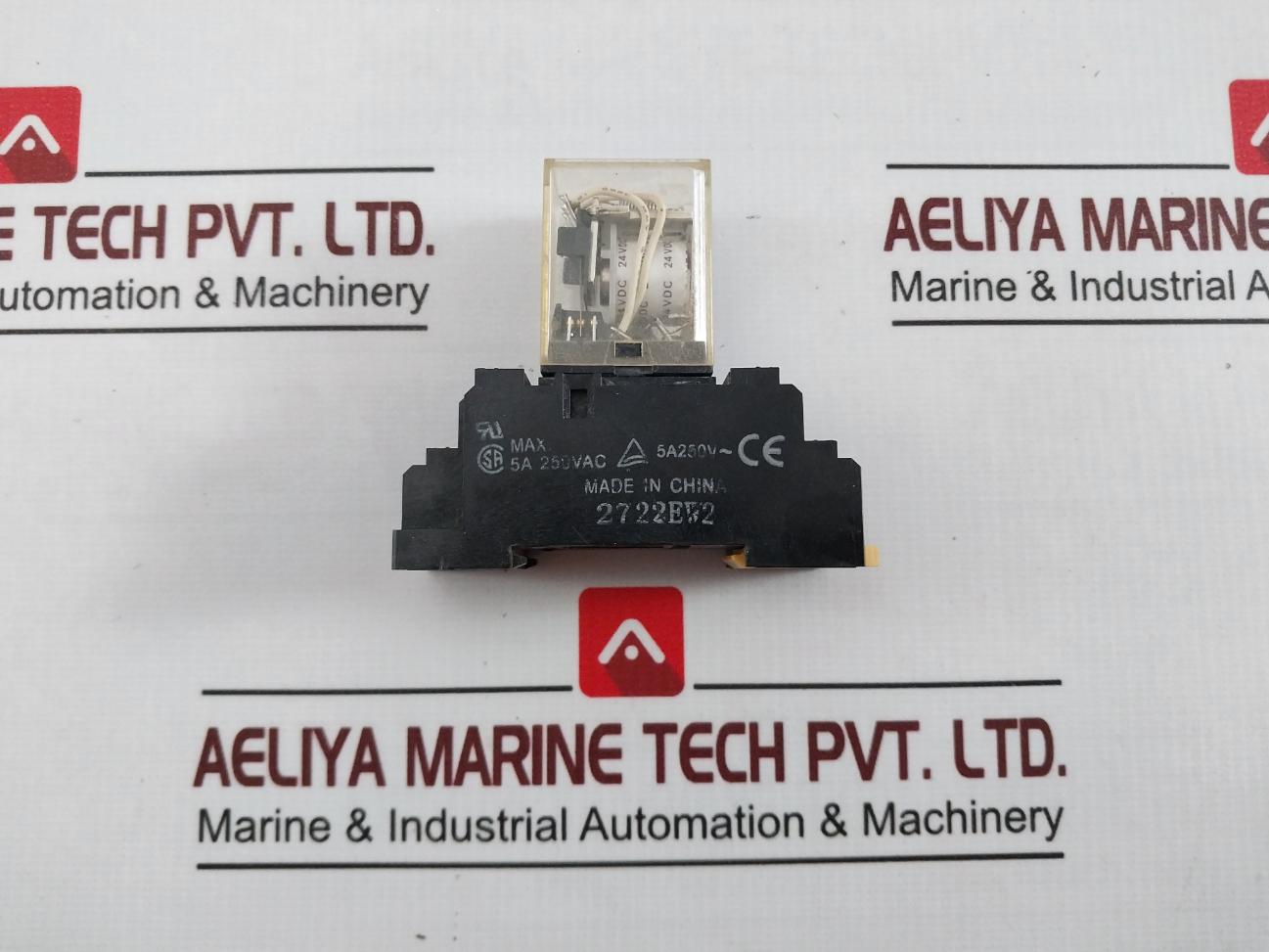 Omron My4-d Miniature Power Relay W/ Socket Pyf14A-e 5A 28V-dc1 Iec255 24Vdc