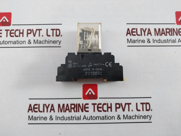 Omron My4-d Miniature Power Relay W/ Socket Pyf14A-e 5A 28V-dc1 Iec255 24Vdc