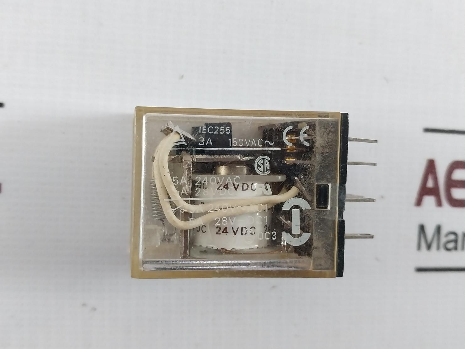 Omron My4-d Miniature Power Relay W/ Socket Pyf14A-e 5A 28V-dc1 Iec255 24Vdc