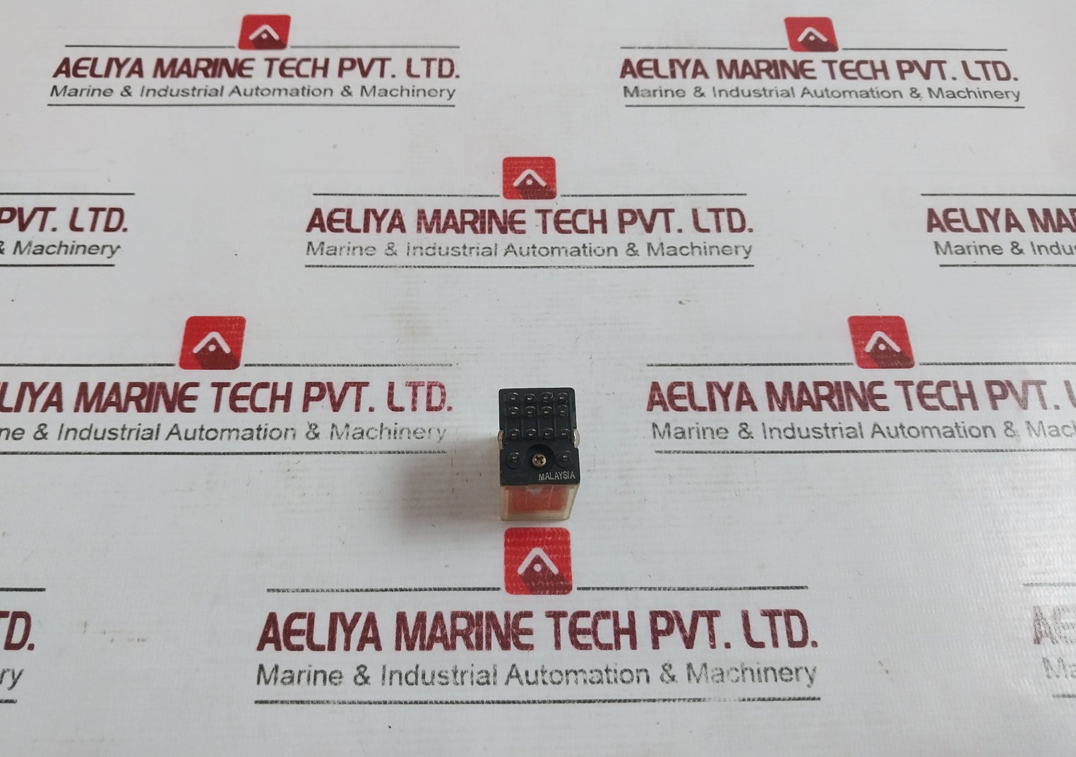 Omron My4-us Miniature Power Relay 14 - Pins 24Vdc Coil 3A 120Vac/28Vdc