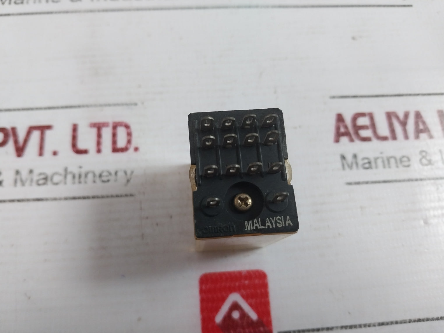 Omron My4-us Miniature Power Relay 14 - Pins 24Vdc Coil 3A 120Vac/28Vdc