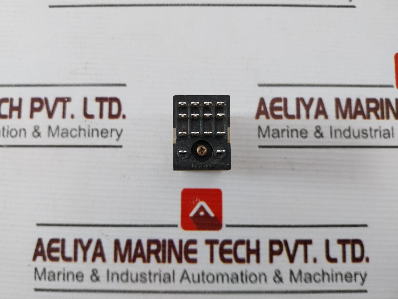 Omron My4 D Miniature Power Relay 5A 240V-ac1 5A 28V-dc1 24Vdc Oc3