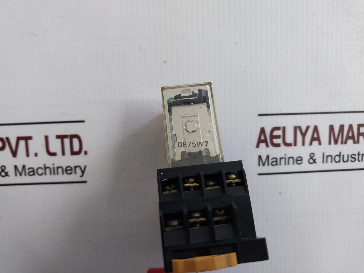 Omron My4I4N Power Relay With Base 24Vdc 5A 240Vac 28Vdc 250Vac