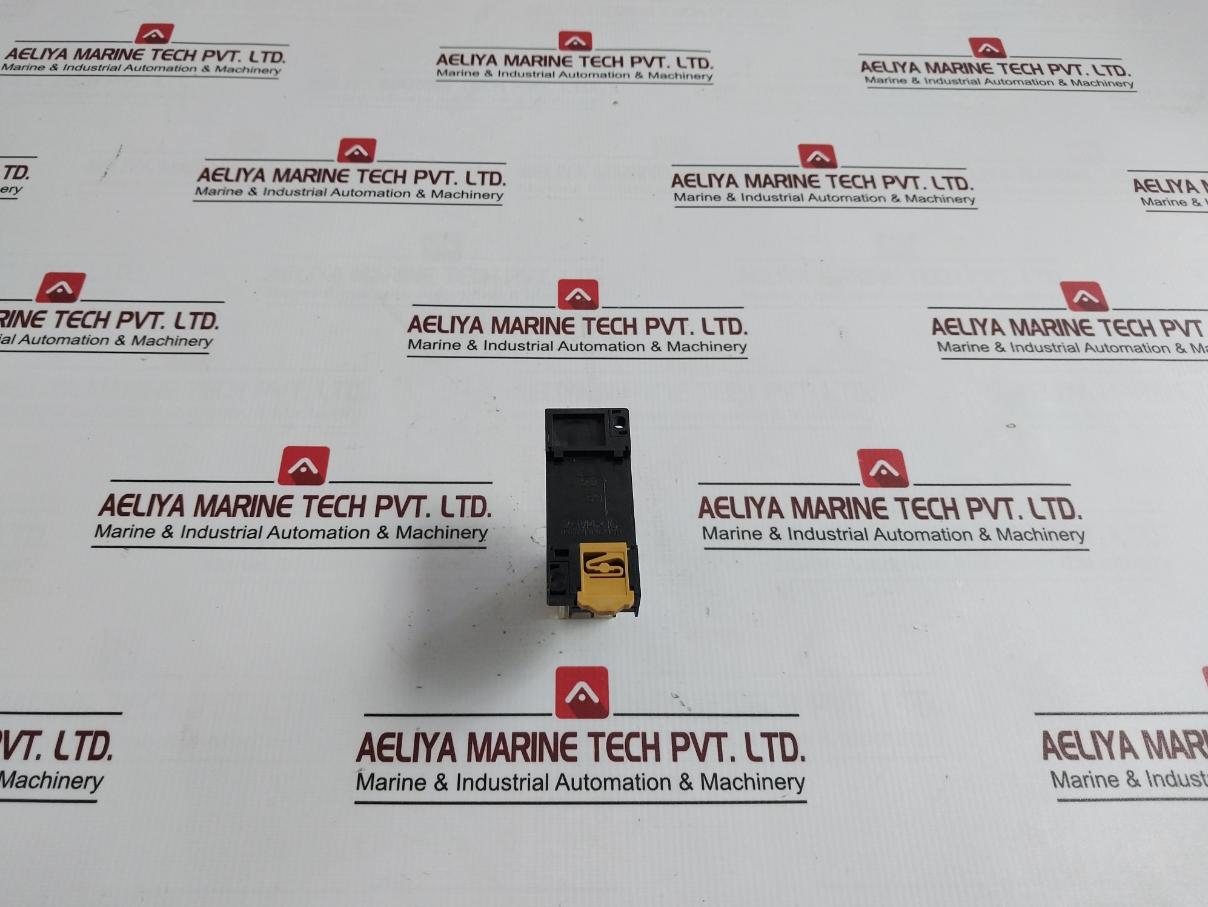 Omron My4I4N Power Relay With Base 24Vdc 5A 240Vac 28Vdc 250Vac