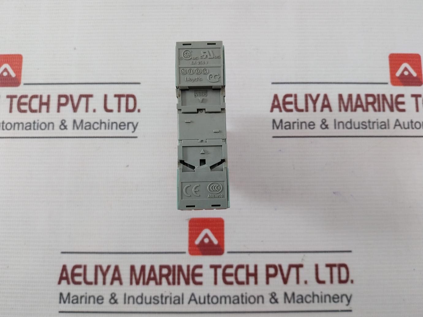 Omron My4In Miniature Power Relay 24Vac