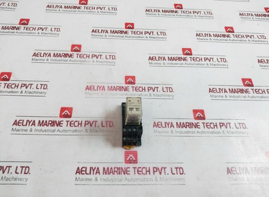 Omron My4 Miniature Power Relay Single Contact Plug-in Terminal 5A 30Vdc