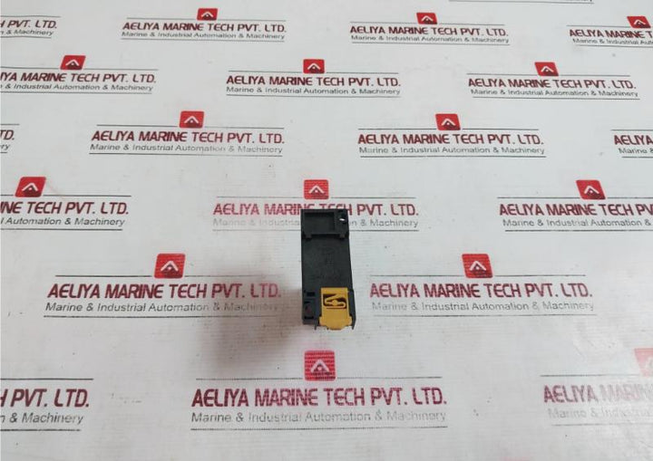 Omron My4 Miniature Power Relay Single Contact Plug-in Terminal 5A 30Vdc