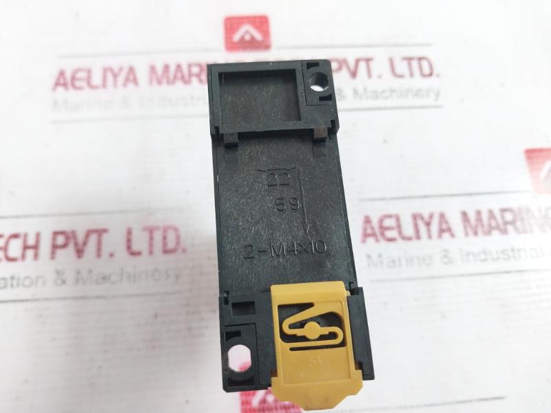 Omron My4 Miniature Power Relay Single Contact Plug-in Terminal 5A 30Vdc