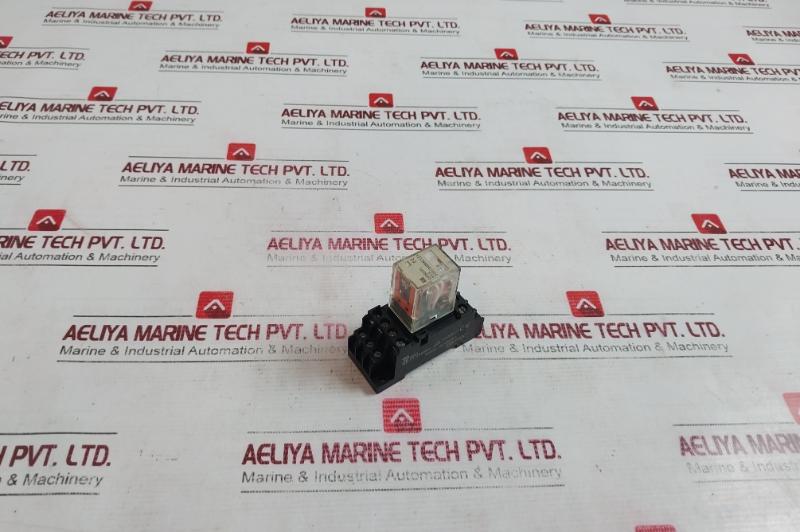 Omron My4 Miniature Power Relay Single Contact Plug-in Terminal 5A 30Vdc