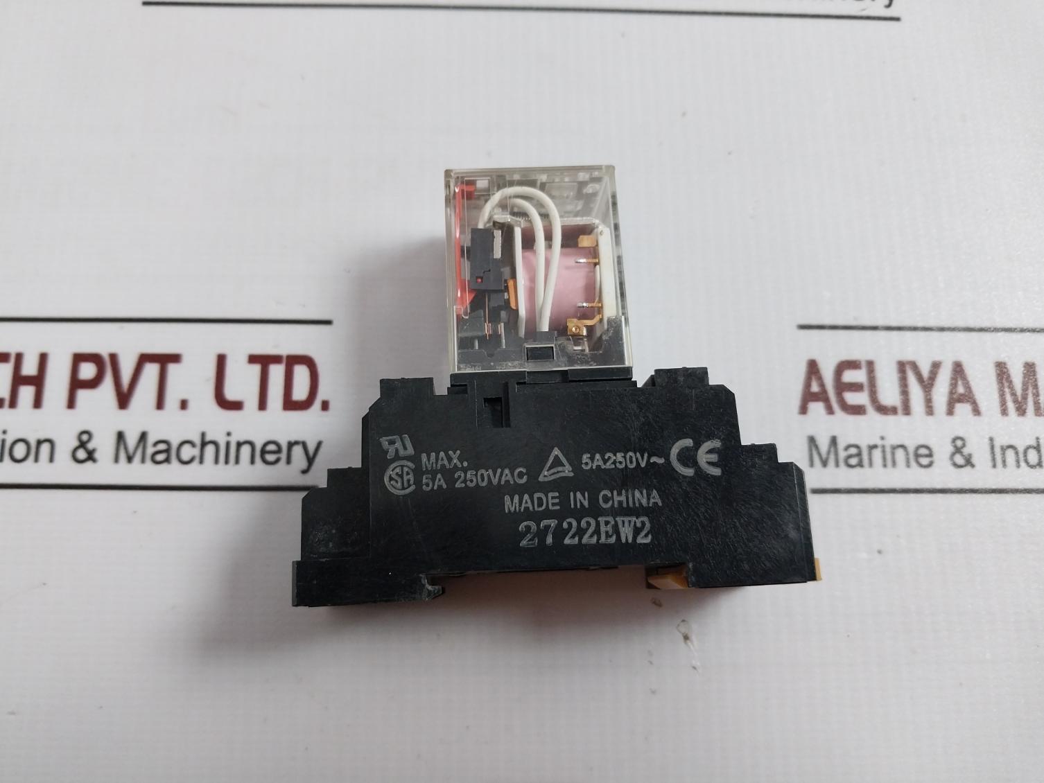 Omron My4 Miniature Power Relay With Base 220/240Vac (S) 5A 250Vac 30Vdc