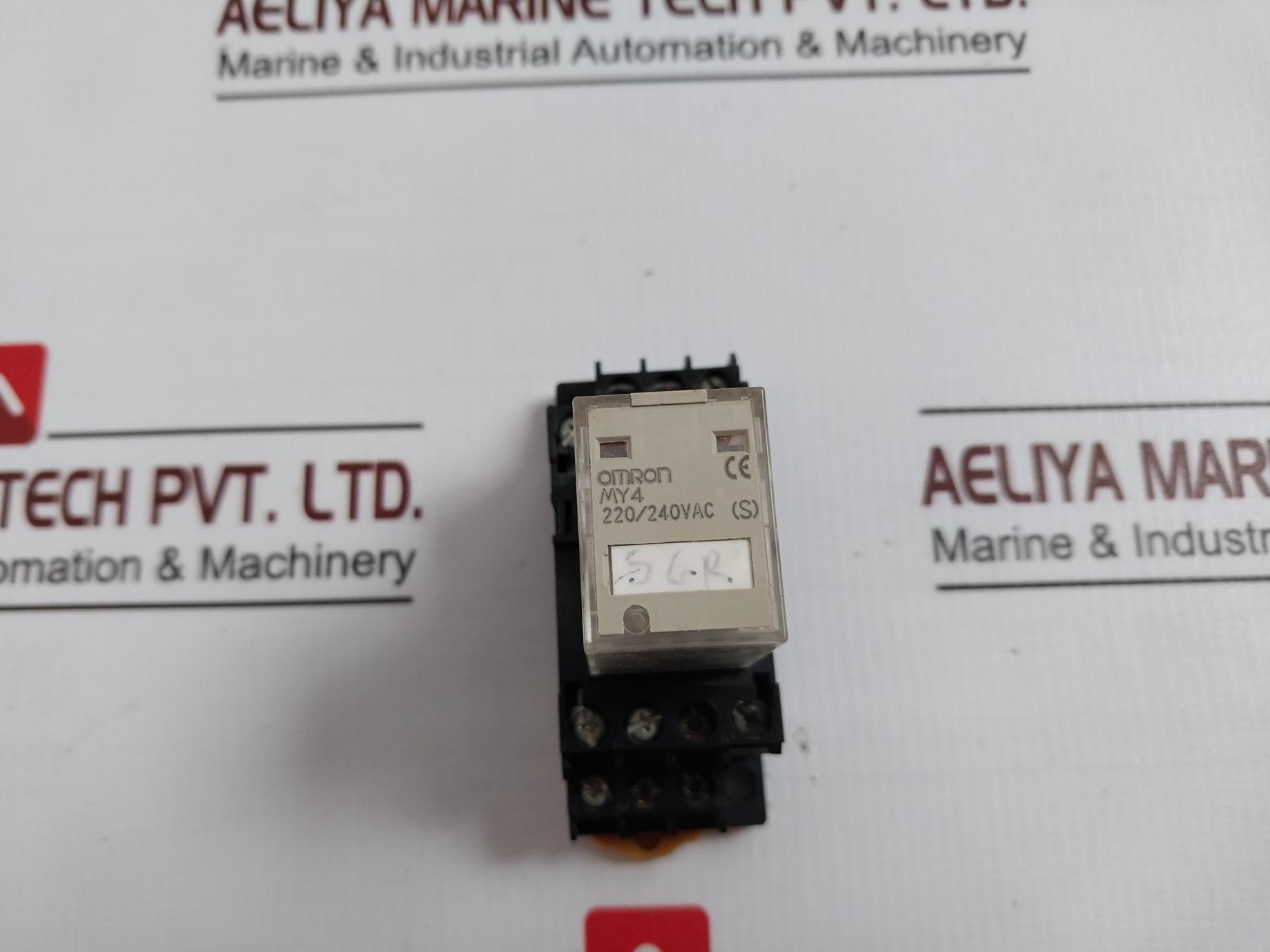 Omron My4 Miniature Power Relay With Base 220/240Vac (S) 5A 250Vac 30Vdc