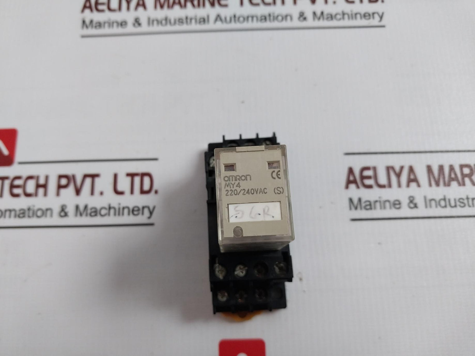 Omron My4 Miniature Power Relay With Base 220/240Vac (S) 5A 250Vac 30Vdc