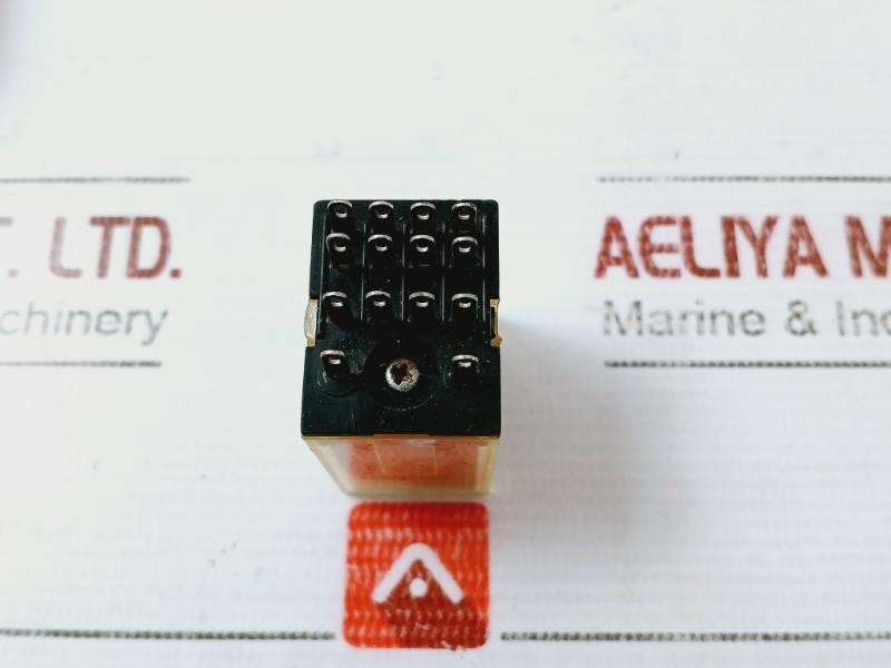 Omron My4 Miniature Power Relay With Schneider Rxze1M4C Plugin Socket 5A 240Vac