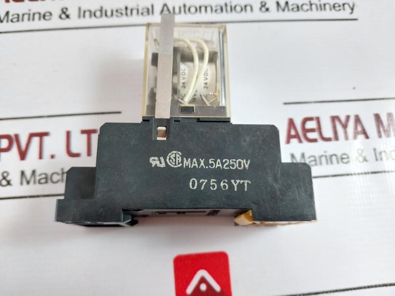 Omron My4 Miniature Power Relay With Socket 0756yt 24vdc