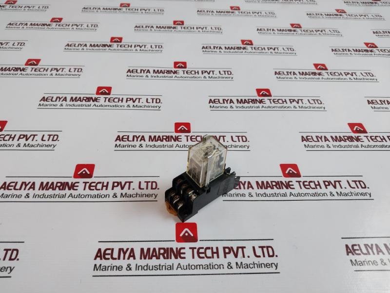 Omron My4 Miniature Power Relay With Socket 0756yt 24vdc