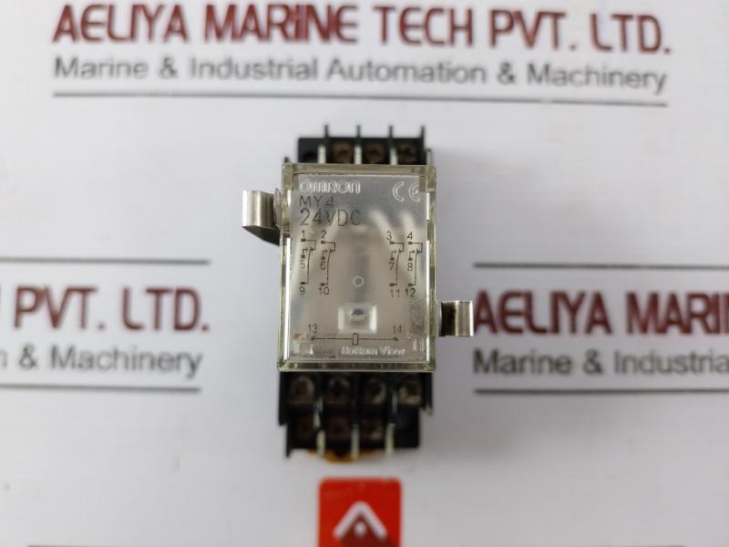 Omron My4 Miniature Power Relay With Socket 24Vdc 5A 250Vac/5A 30Vdc