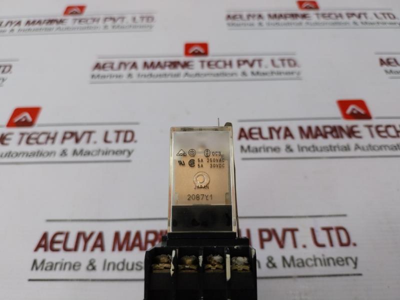 Omron My4 Miniature Power Relay With Socket 24Vdc 5A 250Vac/5A 30Vdc