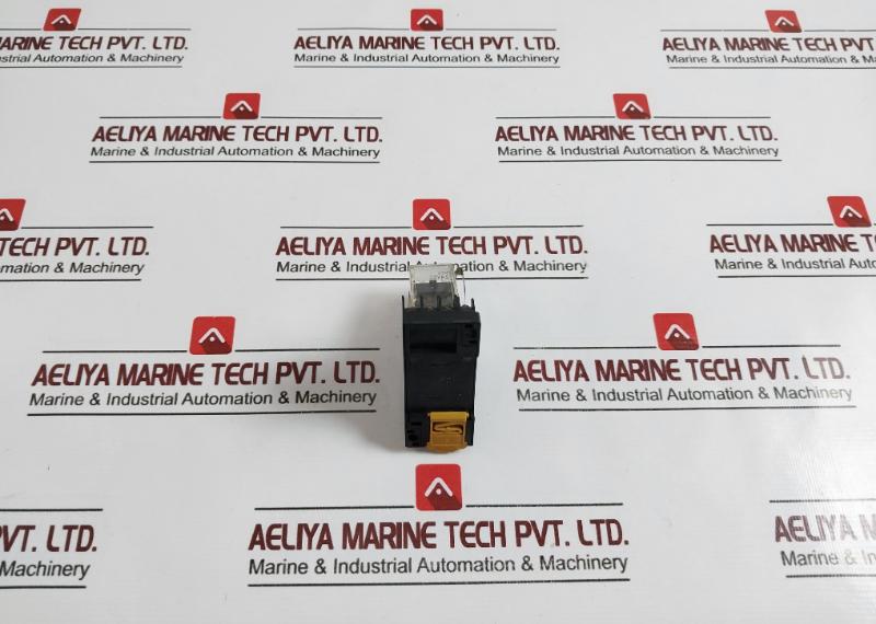 Omron My4 Miniature Power Relay With Socket 24vdc 5a 30vdc/5a 250vac