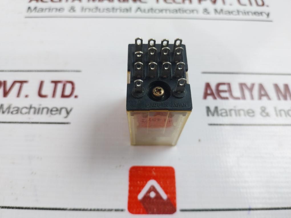 Omron My4 Miniature Power Relay, 14-pole, Single Contact 100/110Vac, 5A 240Vac