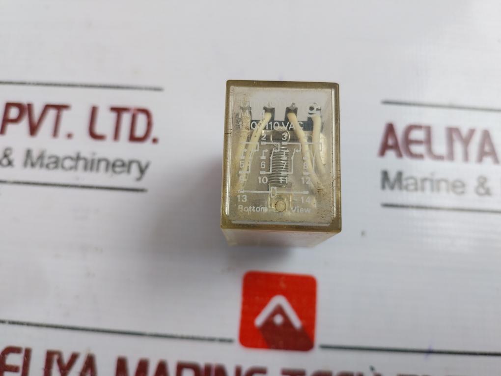 Omron My4 Miniature Power Relay, 14-pole, Single Contact 100/110Vac, 5A 240Vac
