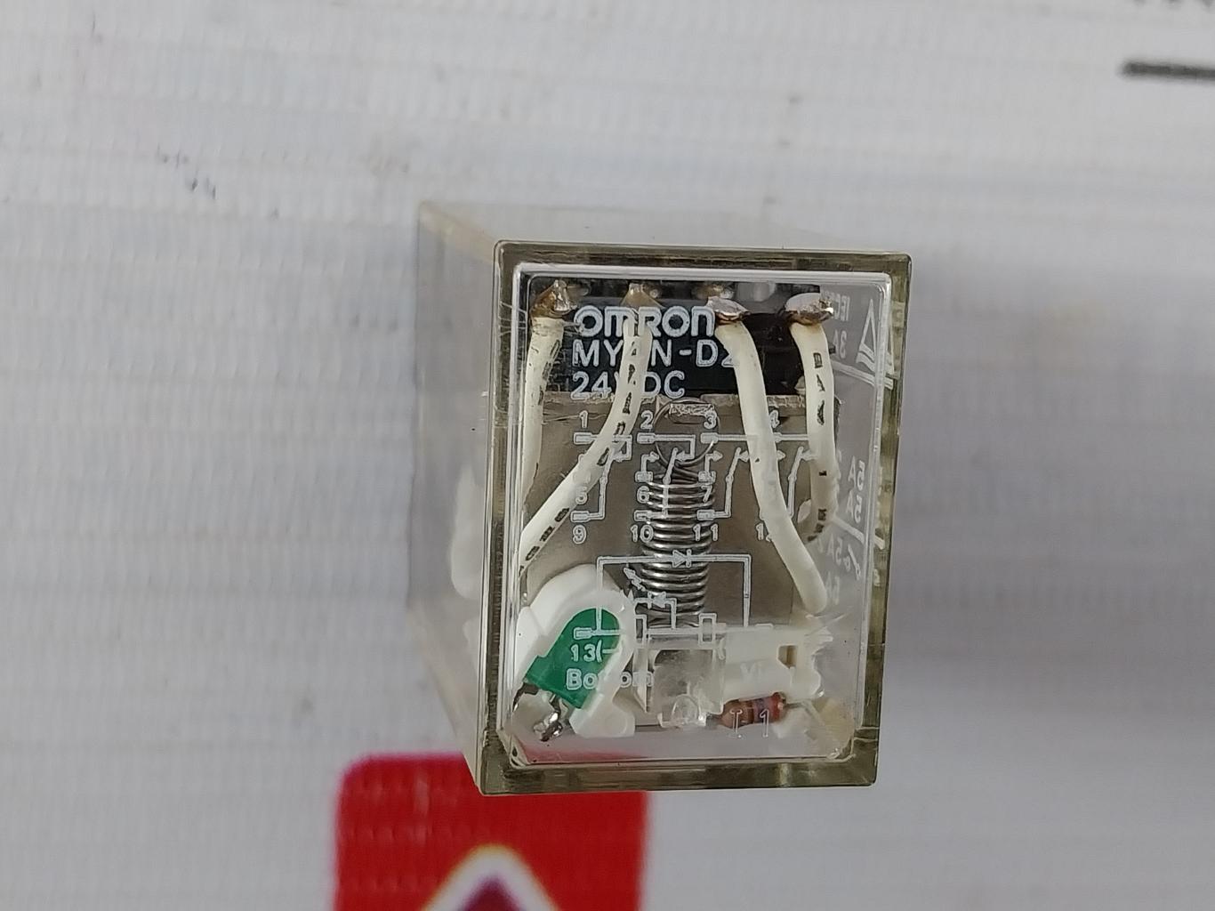 Omron My4N-d2 Miniature Power Relay With Base 24Vdc Iec255 Pyf14A 5A 240V~Ac1