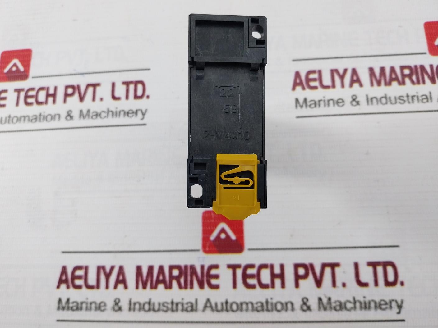 Omron My4N-d2 Miniature Power Relay With Base 24Vdc Iec255 Pyf14A 5A 240V~Ac1