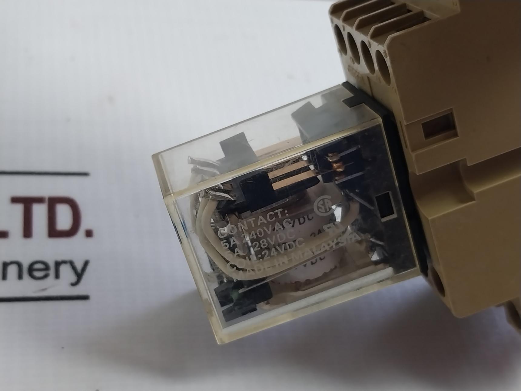 Omron My4N Miniature Power Relay With Base 24Vdc Pyf-14A-n
