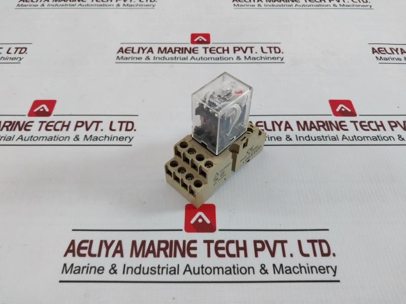 Omron My4N Power Relay With Socket Pyf-14A-n 220/240 Vac 5A 28Vdc