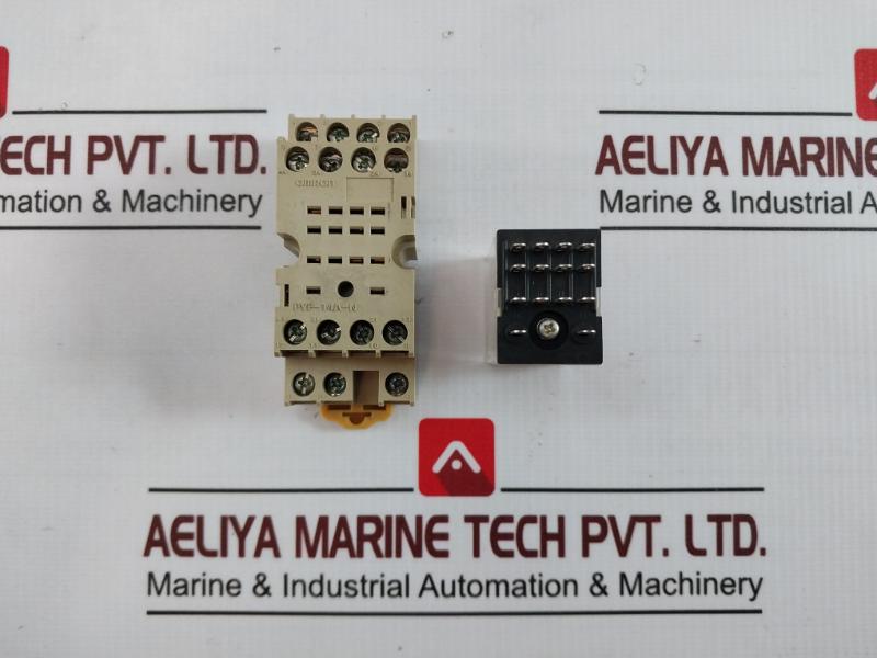Omron My4N Power Relay With Socket Pyf-14A-n 220/240 Vac 5A 28Vdc