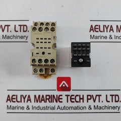 Omron My4N Power Relay With Socket Pyf-14A-n 220/240 Vac 5A 28Vdc