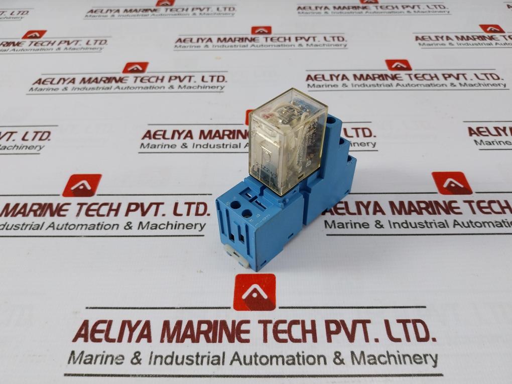 Omron My4N Relay 5A 240Vac 5A 28Vdc Coil 100/110Vac