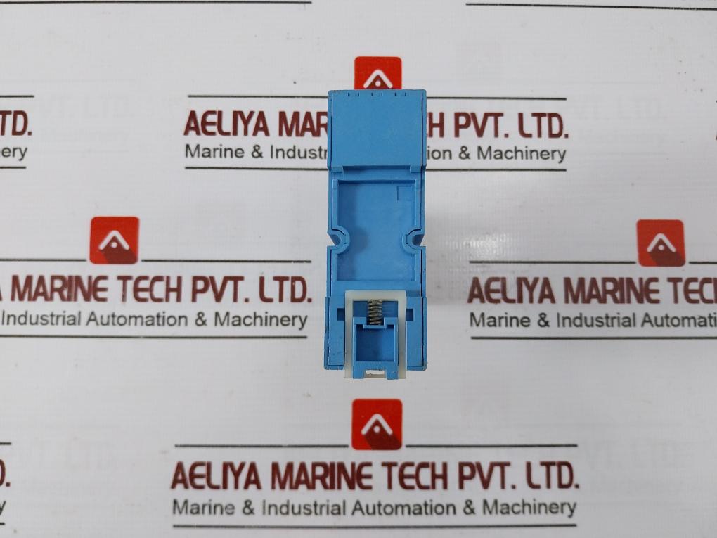 Omron My4N Relay 5A 240Vac 5A 28Vdc Coil 100/110Vac