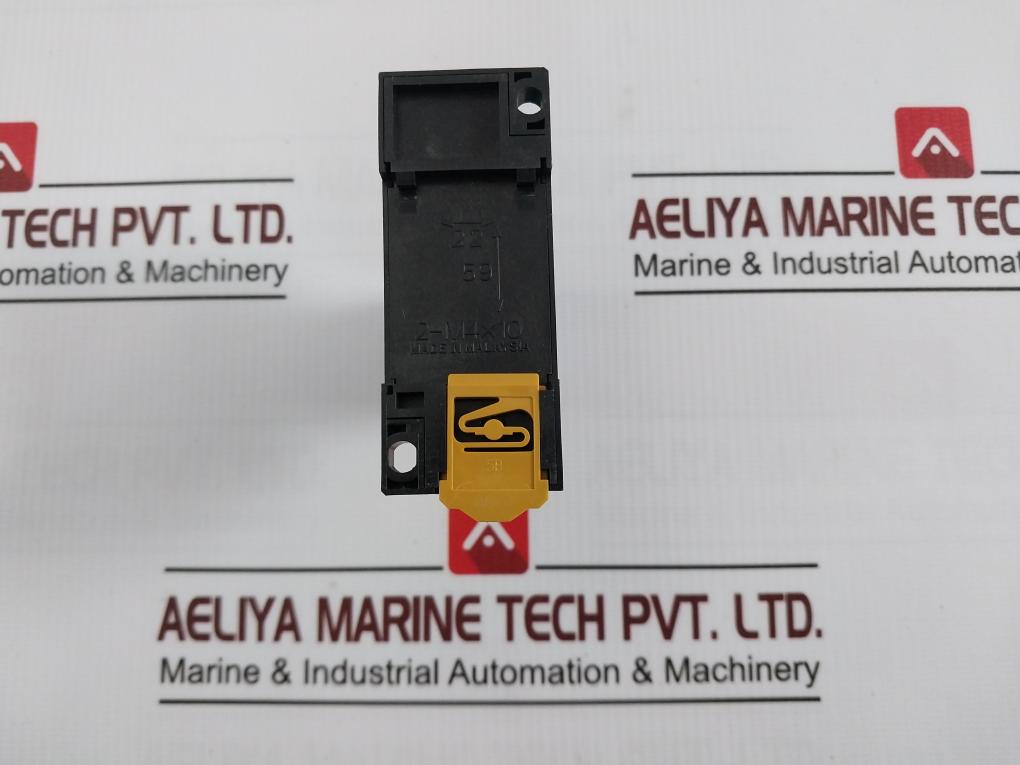 Omron My4Nj Power Relay 100/110Vac 5A 250Vac 3A 150Vac~& 240Vac 28Vdc Pyf14A-e