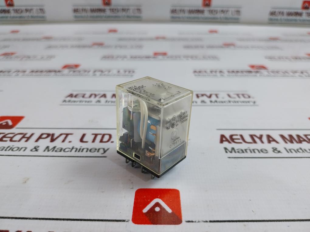 Omron My4 Pin Relay , 24Vdc , 5A 250Vac/30Vdc