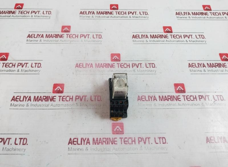 Omron My4Zn-d2 Miniature Power Relay 24Vdc 5A 250Vac 30Vdc