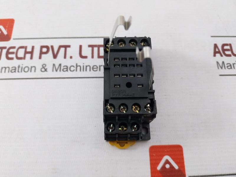 Omron My4Zn-d2 Miniature Power Relay W/ Base 30Vdc Pyf14A-e Max.5A 250Vac 24Vdc