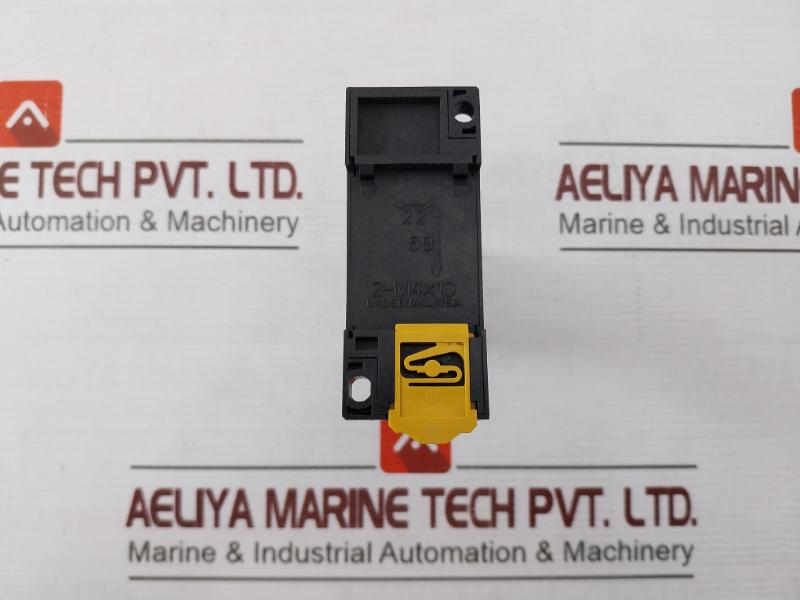 Omron My4Zn-d2 Miniature Power Relay W/ Base 30Vdc Pyf14A-e Max.5A 250Vac 24Vdc