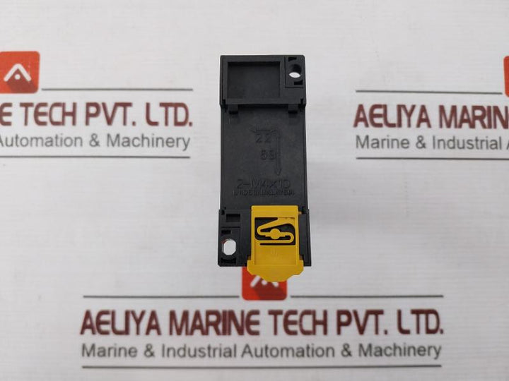 Omron My4Zn-d2 Miniature Power Relay W/ Base 30Vdc Pyf14A-e Max.5A 250Vac 24Vdc
