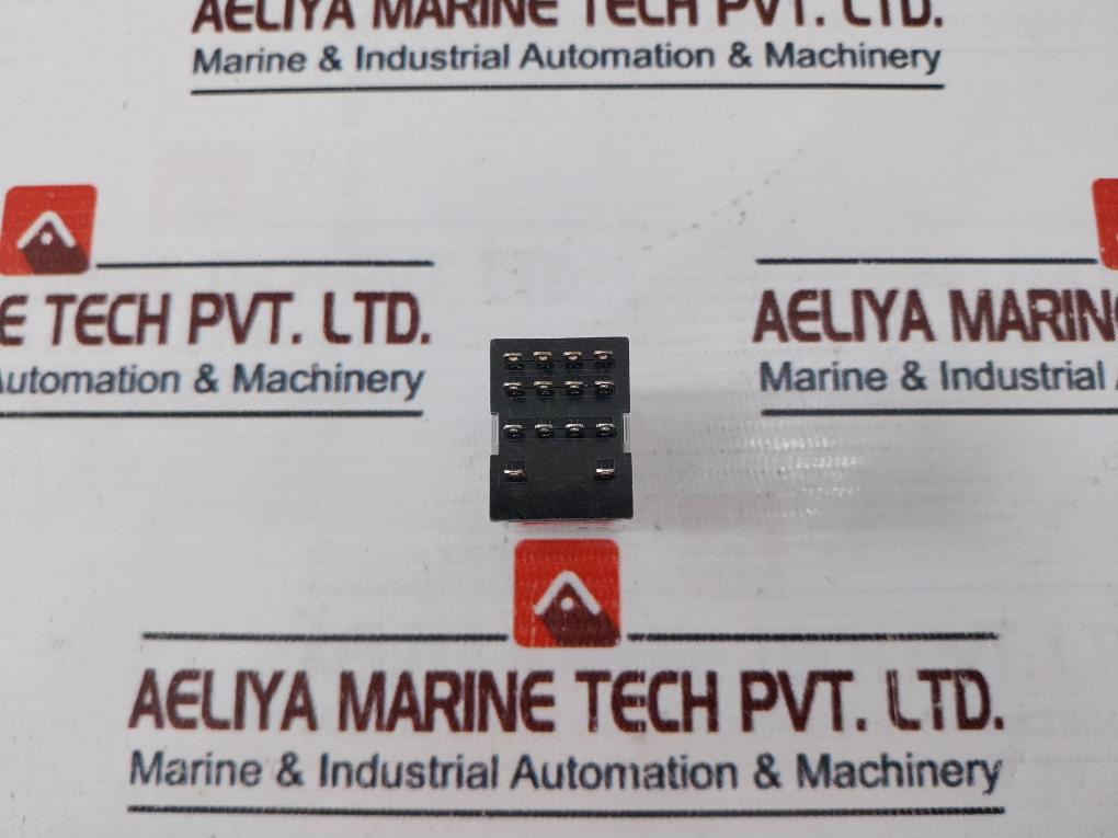 Omron MY4ZN-D2/PYF14A Relay with Socket 24Vdc