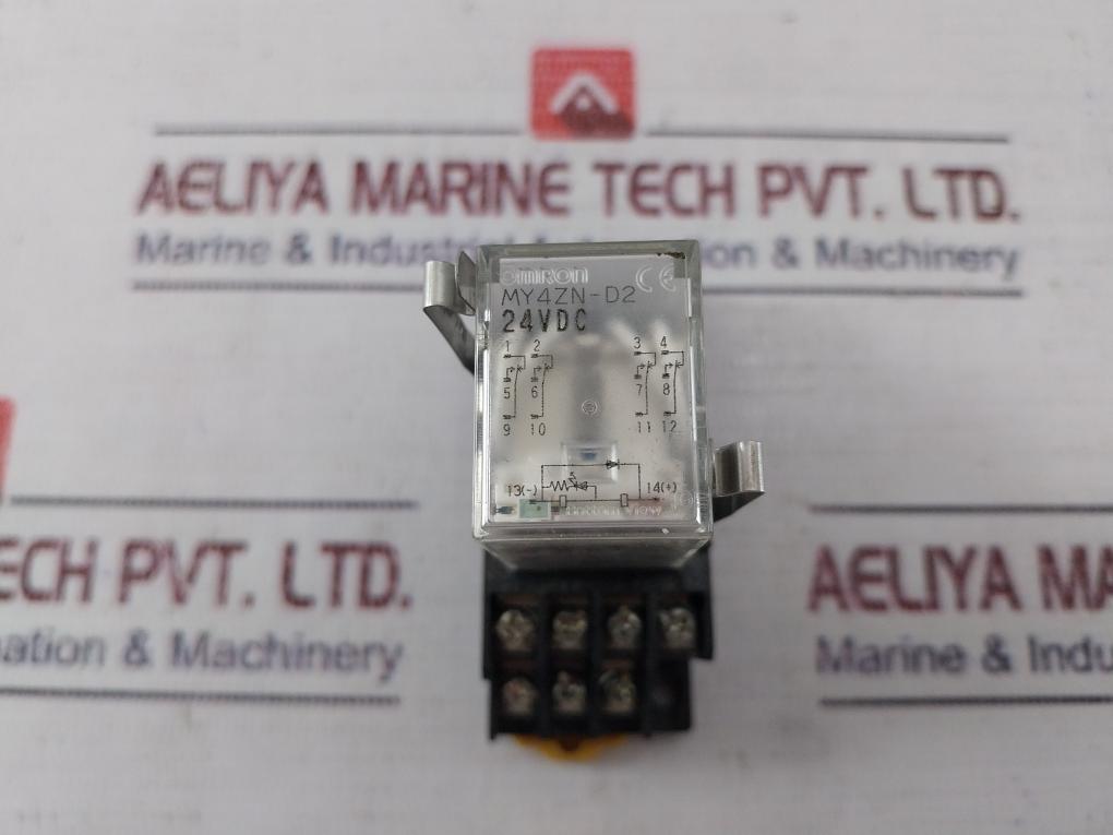 Omron MY4ZN-D2/PYF14A Relay with Socket 24Vdc