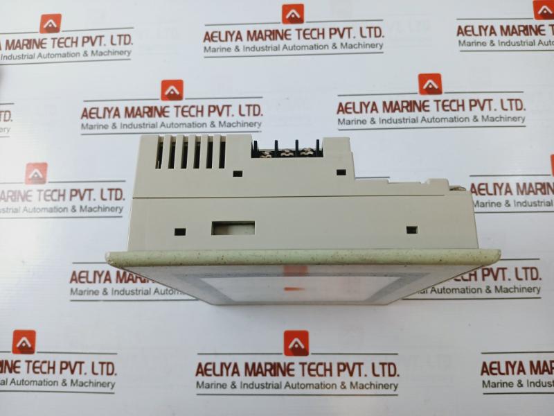 Omron Nt31-st121-v2 Interactive Display 24V Dc Touchscreen Panel