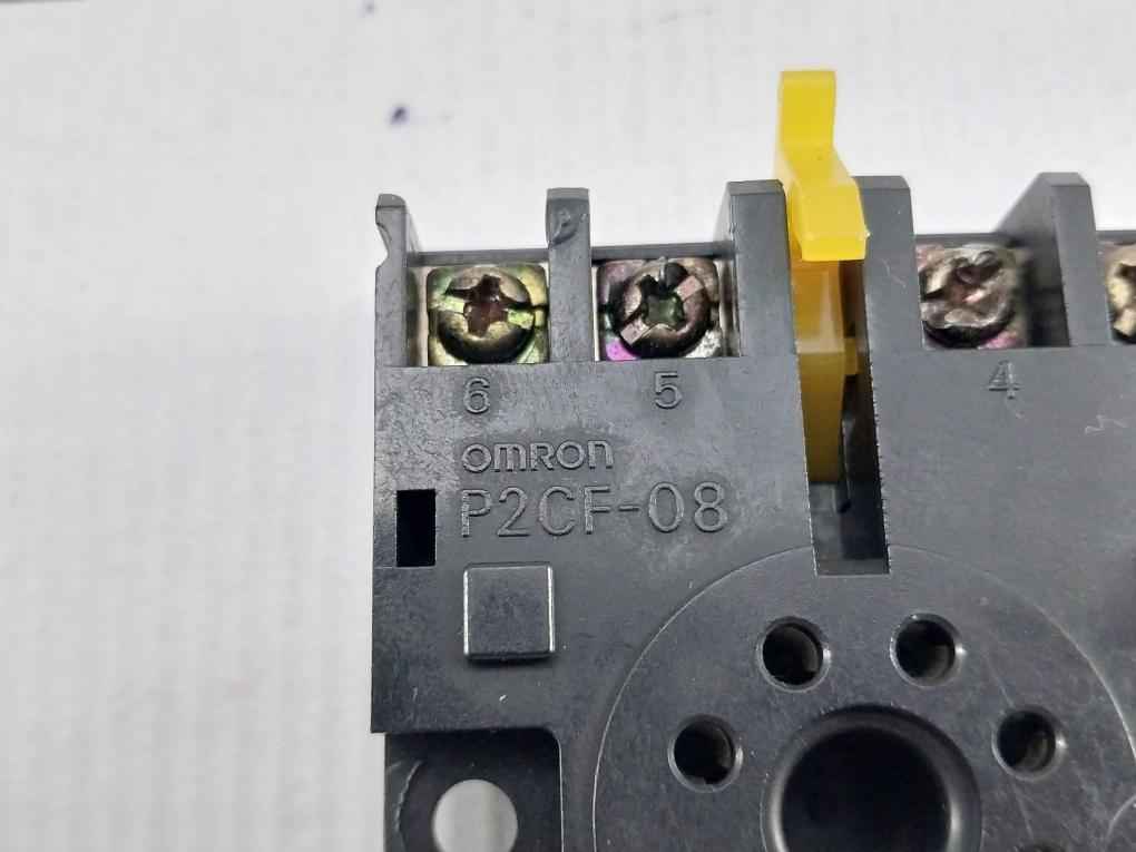 Omron P2Cf-08 Relay Socket 10A 250Vac