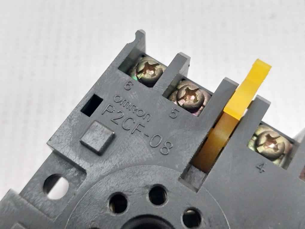 Omron P2Cf-08 Relay Socket 10A 250Vac
