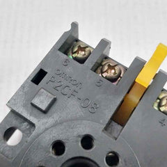 Omron P2Cf-08 Relay Socket 10A 250Vac