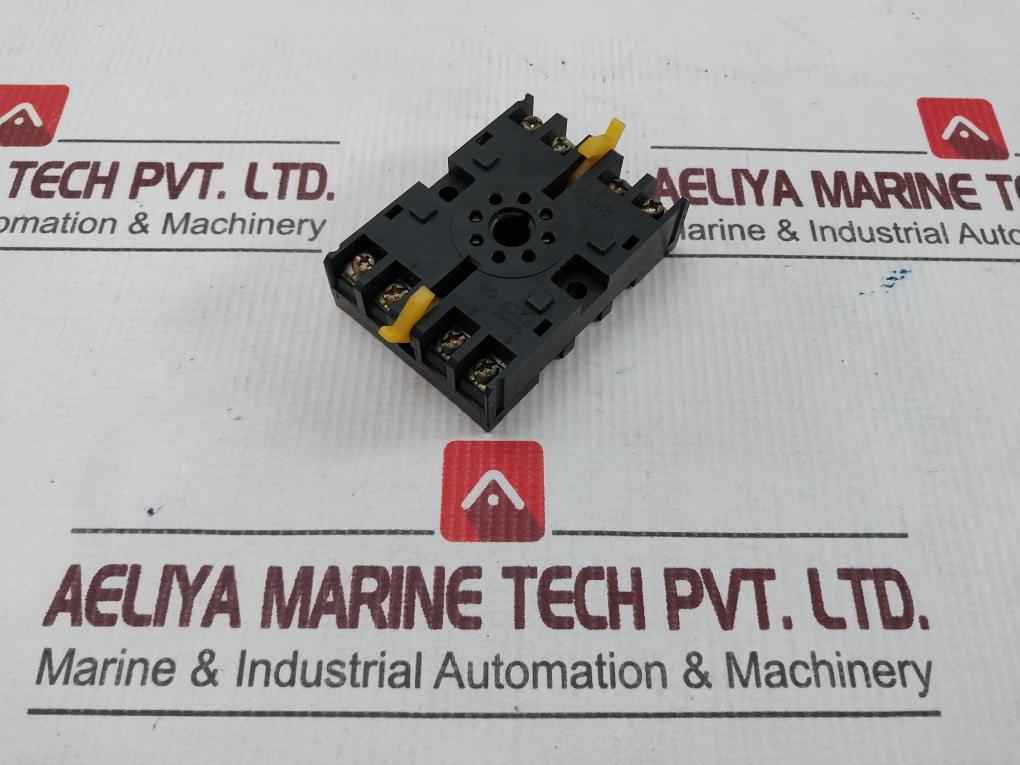Omron P2Cf-08 Relay Socket 10A 250Vac