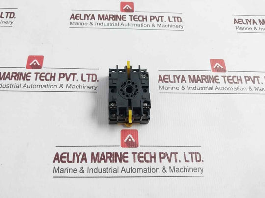 Omron P2Cf-11-e Relay Socket 10A 250Vac.