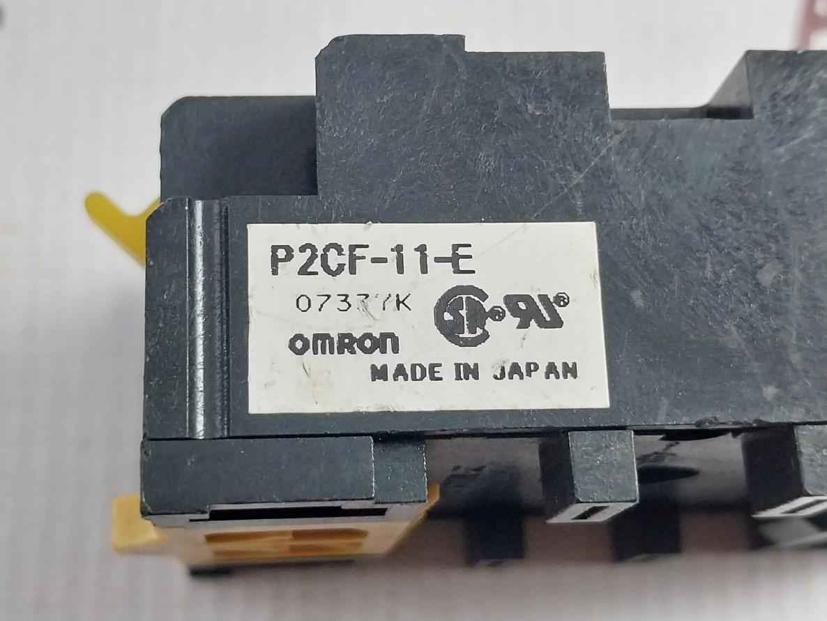 Omron P2Cf-11-e Relay Socket 10A 250Vac.