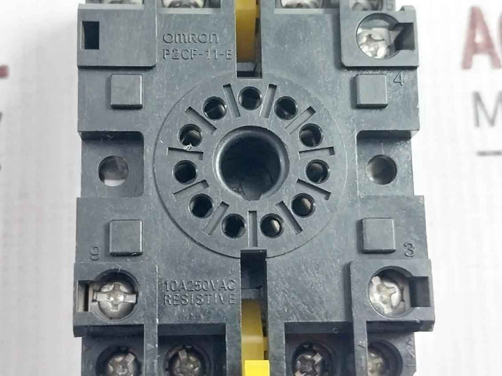Omron P2Cf-11-e Relay Socket 10A 250Vac.